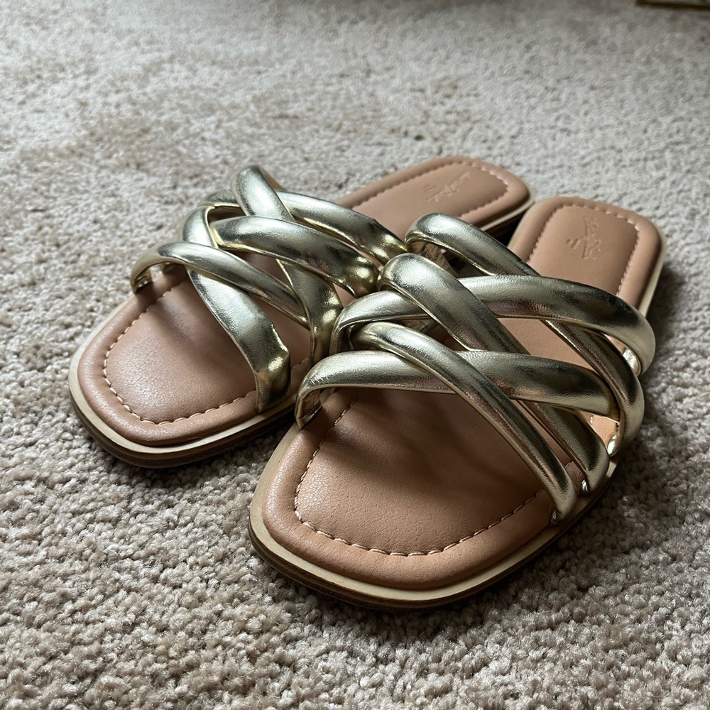 Target Universal Thread Rian Slide Sandals. Gold Size 8